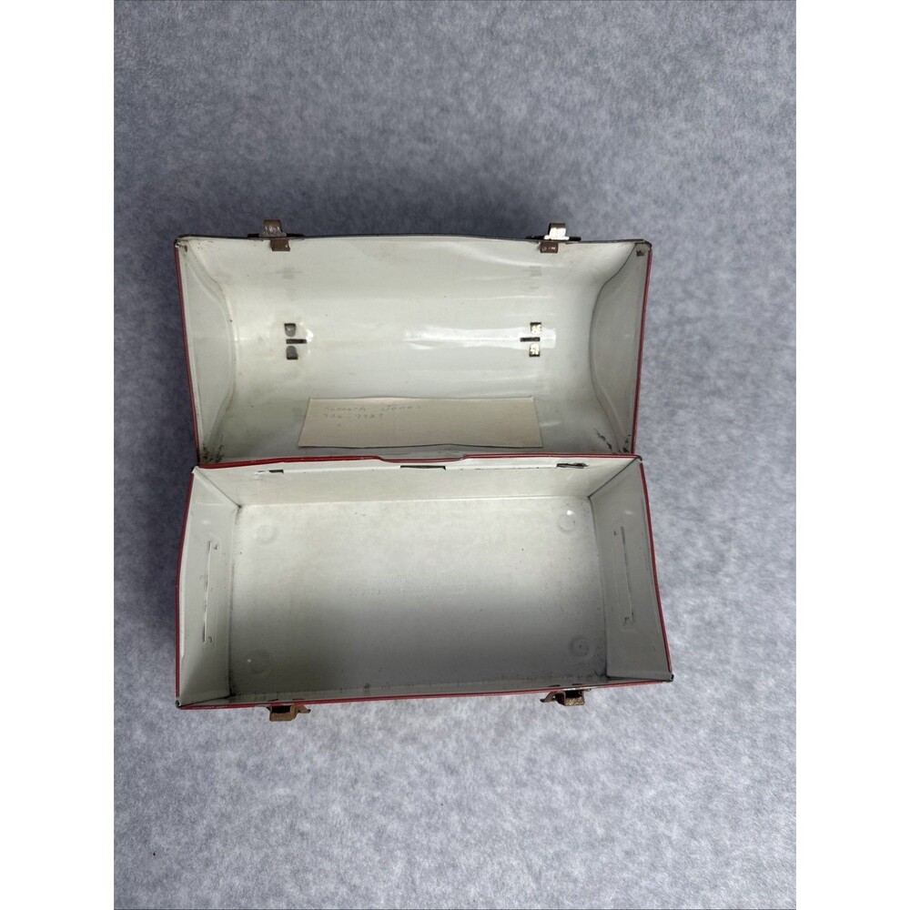 Vintage 1950s American Thermos Brand Red Barn Metal Dome Lunchbox Rustic Patina - Picture 7 of 7
